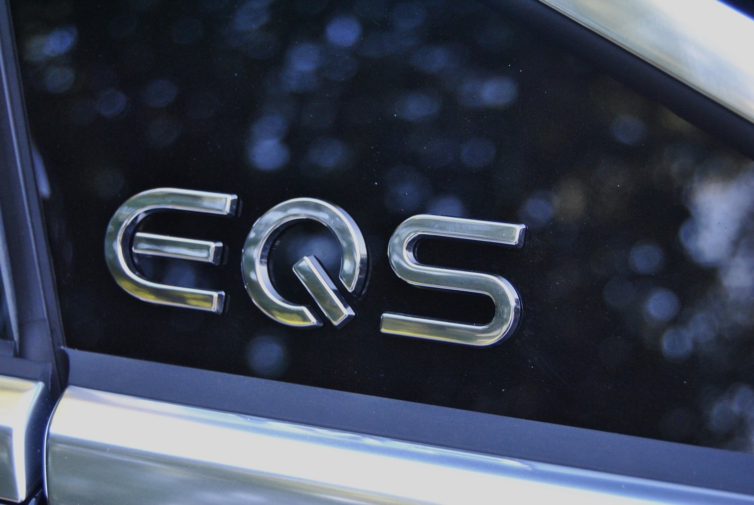 Mercedes-Benz's all-electric EQS impresses