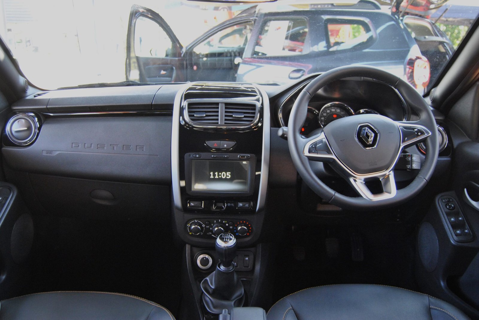 Renault Oroch shows itself to South Africa for the first time