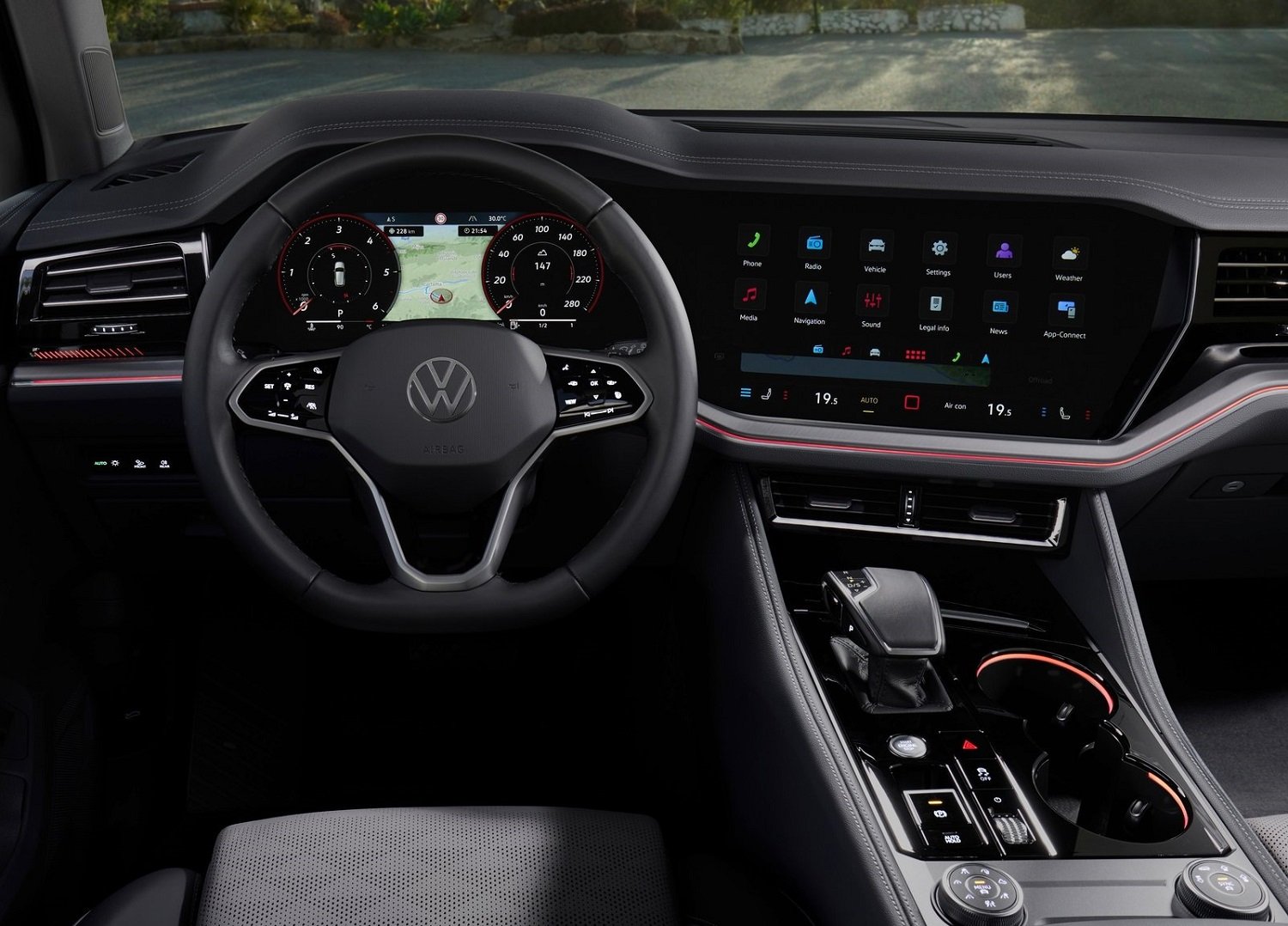 Facelift Volkswagen Touareg revealed