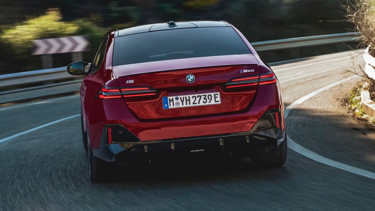 2024 BMW 5 Series sedan unveiled as electric i5