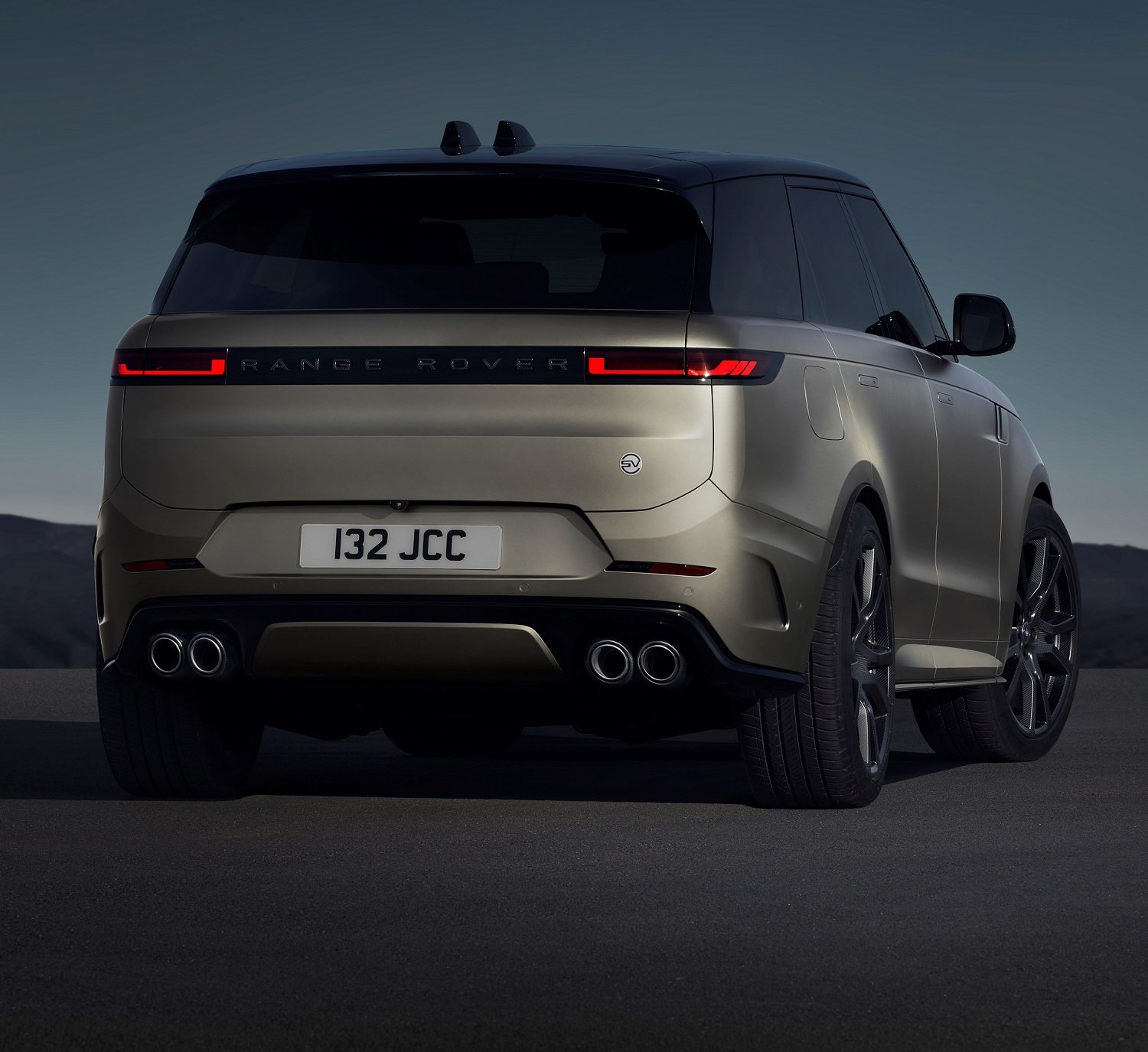 New Range Rover Sport SV revealed