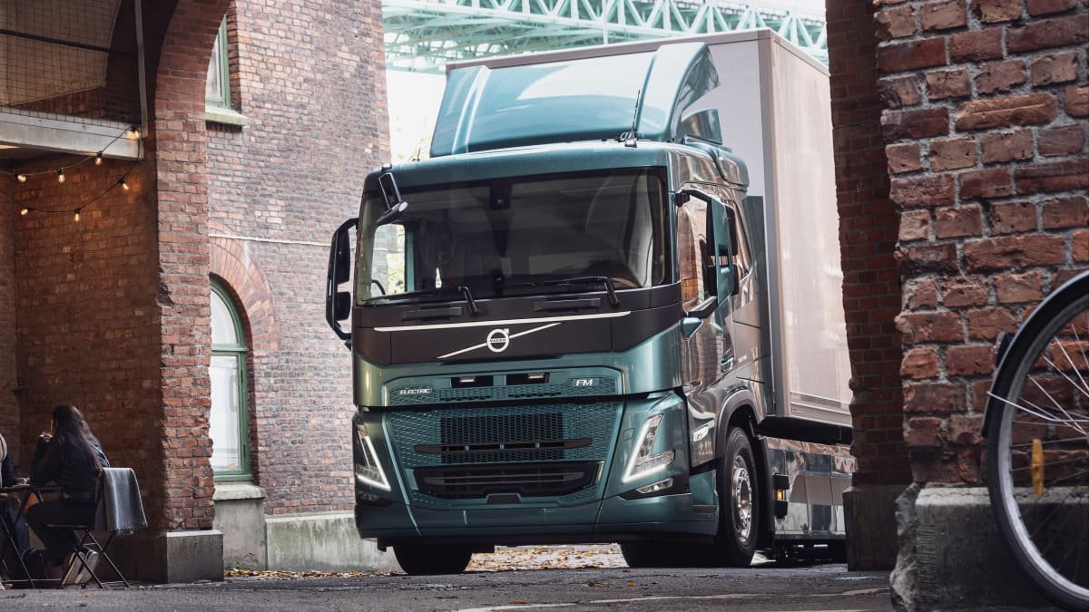 Volvo truck division wants Australia to fund wider roads or change the rules – experts say ‘not so fast’