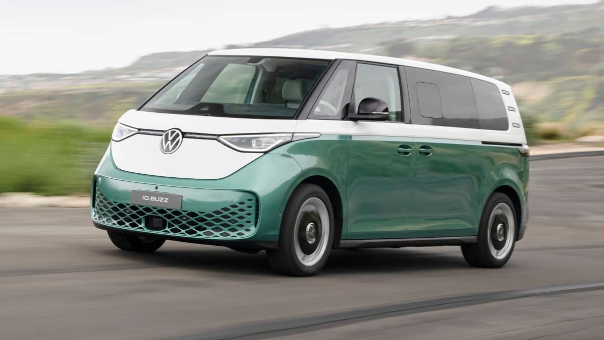 Stretched 2024 Volkswagen ID. Buzz seven-seater unveiled