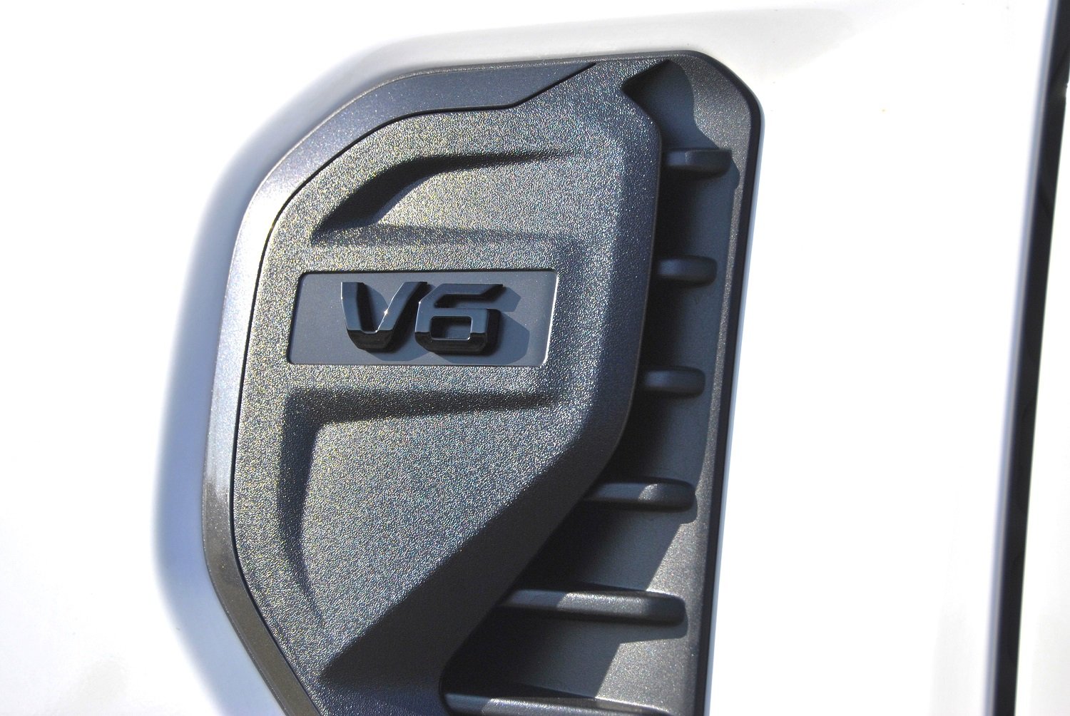 Ford adds Wildtrak to Everest range