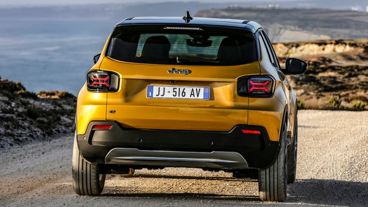 Alfa Romeo city SUV due next year, first teaser released