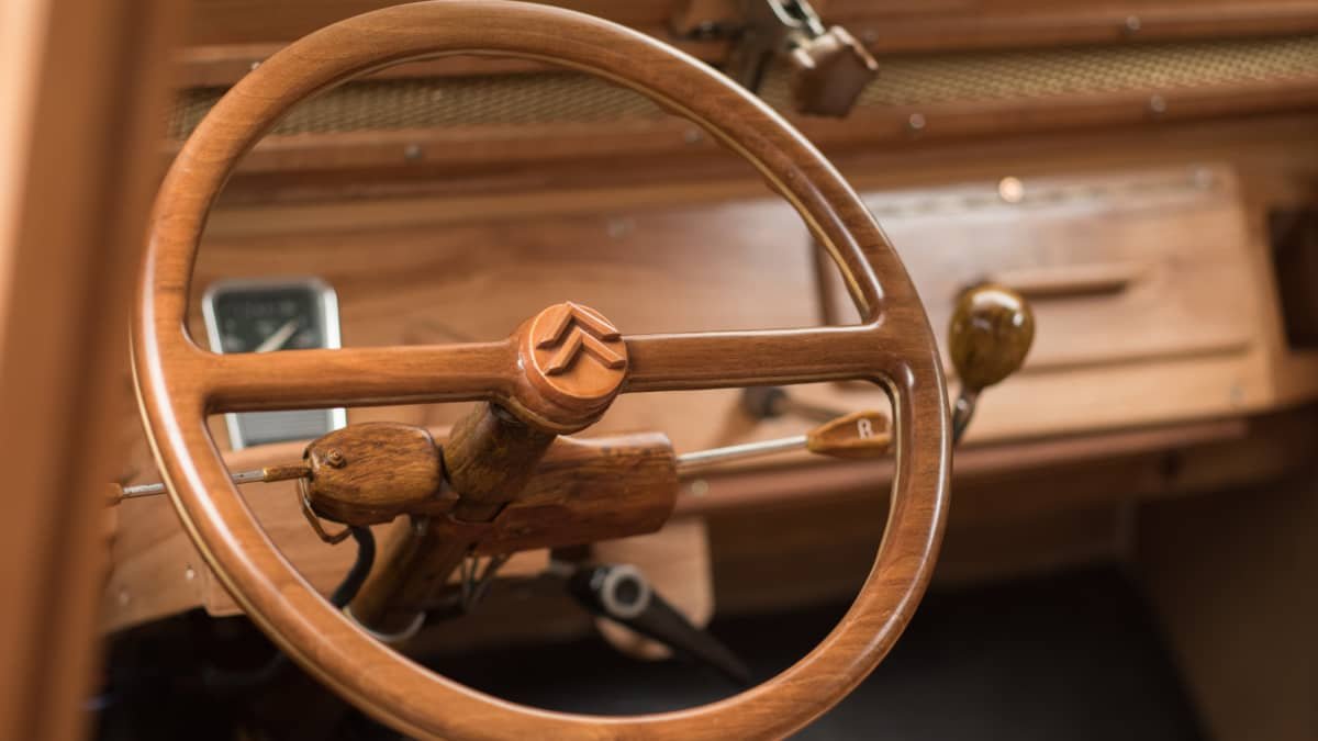 Timber Citroen 2CV sells for almost $340,000, sets new model record