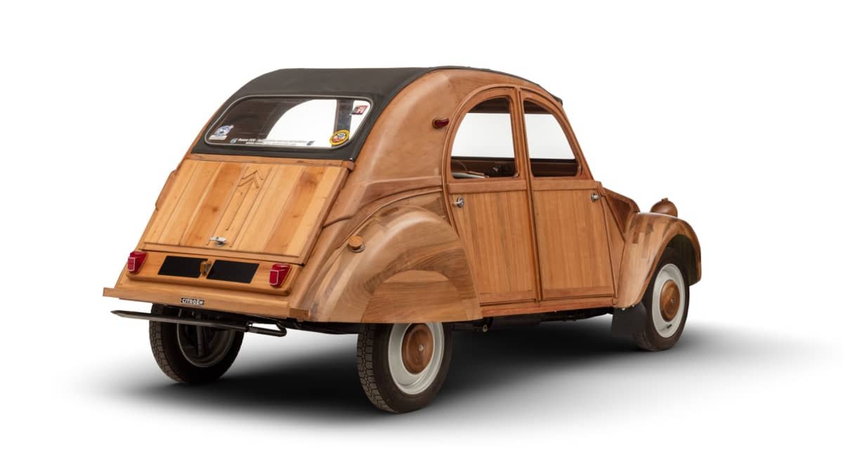 Timber Citroen 2CV sells for almost $340,000, sets new model record