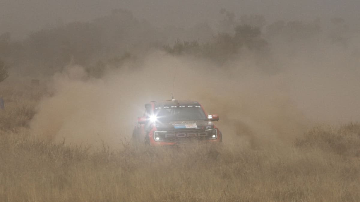 Ford Ranger Raptor wins its class in 2023 Finke Desert Race, Toby Price takes line honours