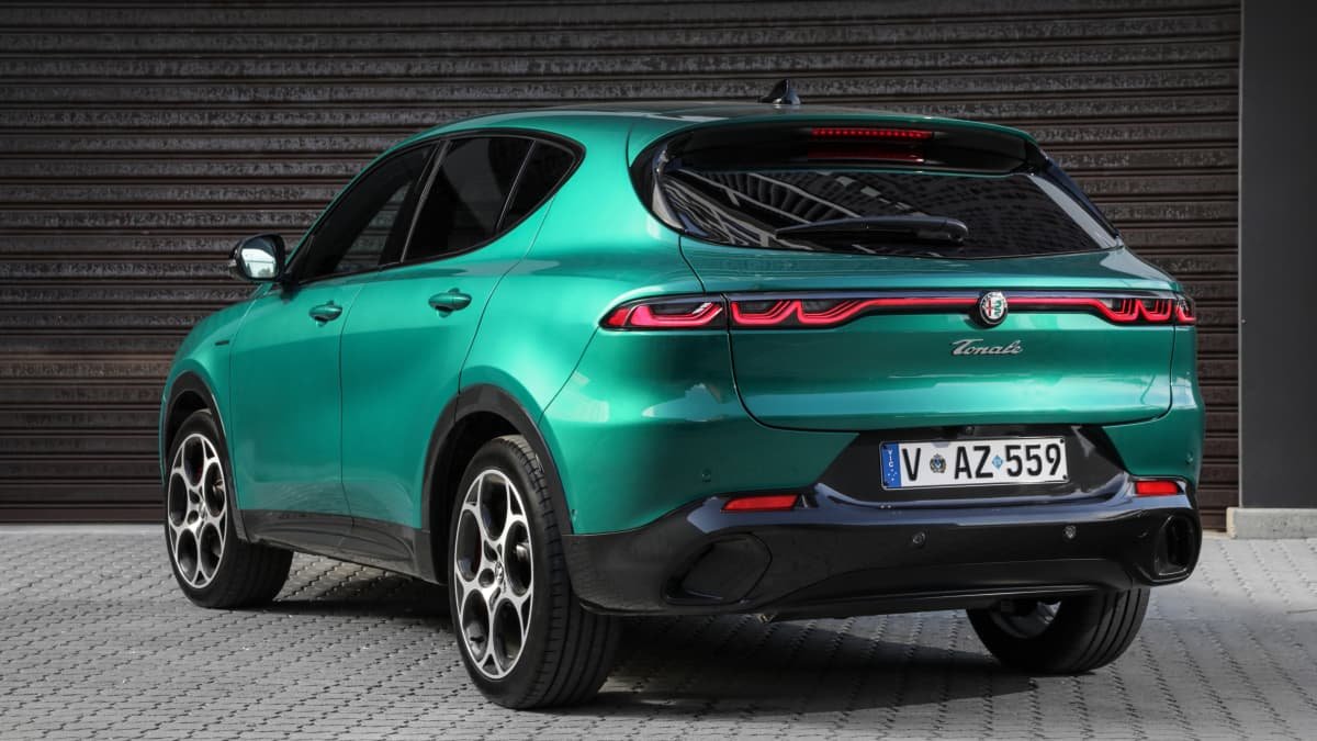 Alfa Romeo Tonale 1.5L SUV FWD Hybrid 2023