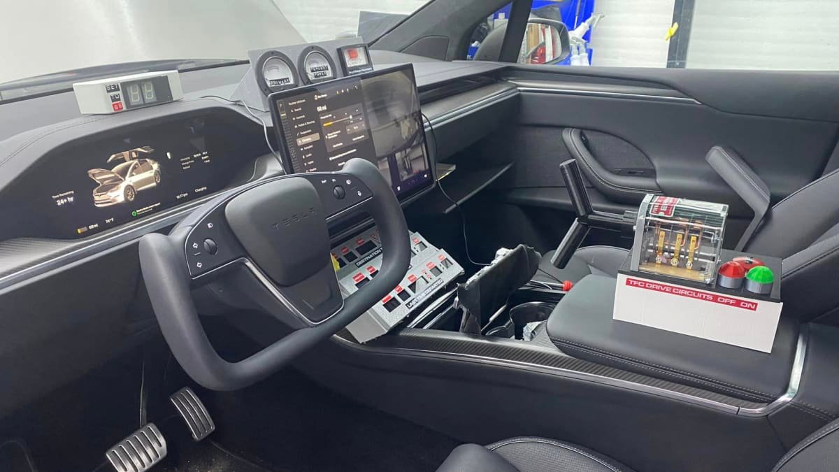 US man builds Tesla Model X-based ‘Back to the Future’ DeLorean tribute