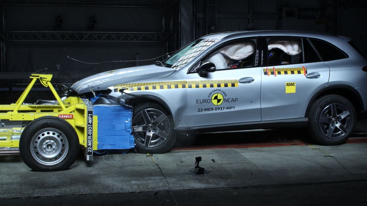2023 Mercedes-Benz GLC awarded five-star safety rating
