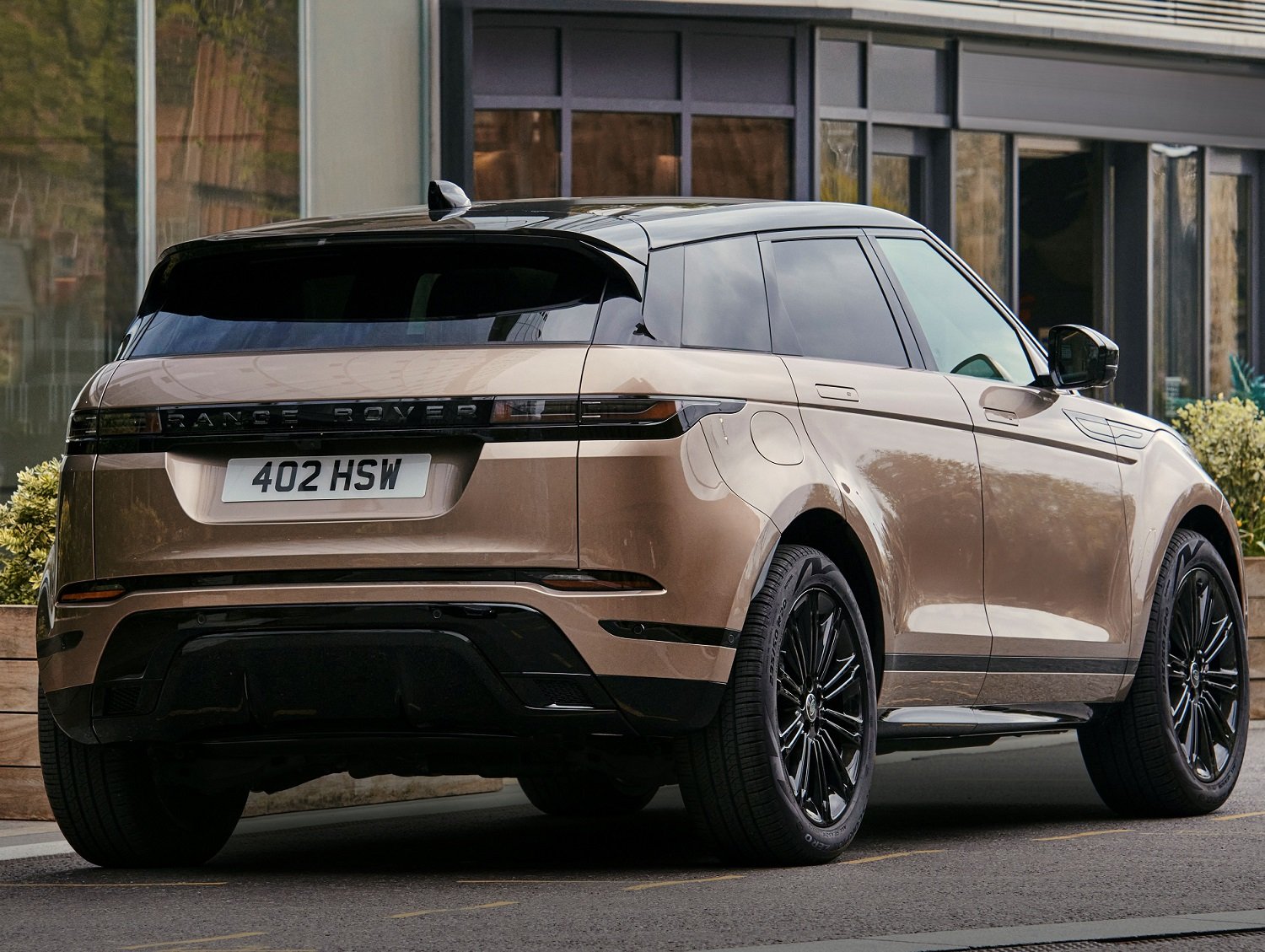 Facelift Range Rover Evoque priced
