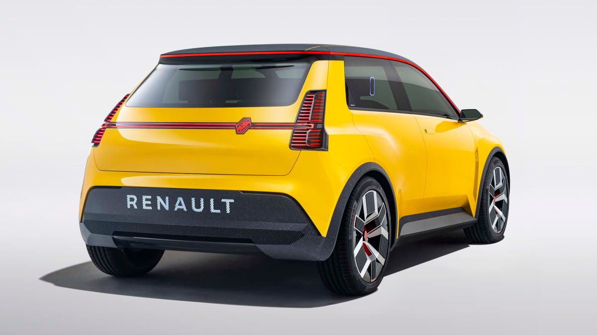 2024 Renault 5 retro electric car caught on camera, due next year