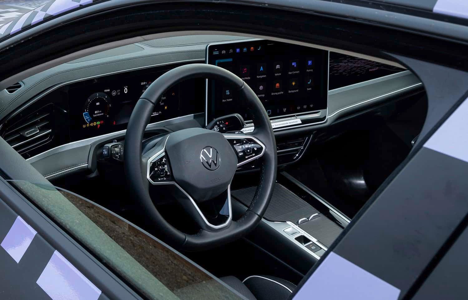 Volkswagen starts teasing new Passat