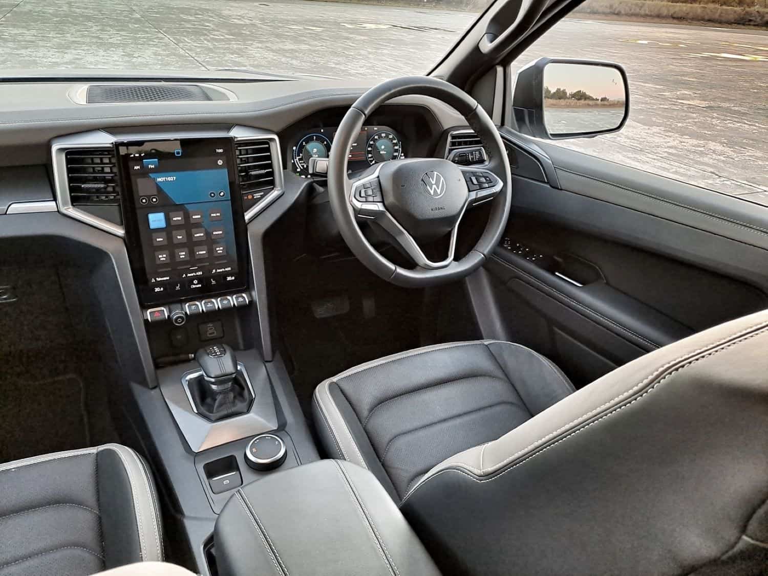 VW Amarok Aventura interior