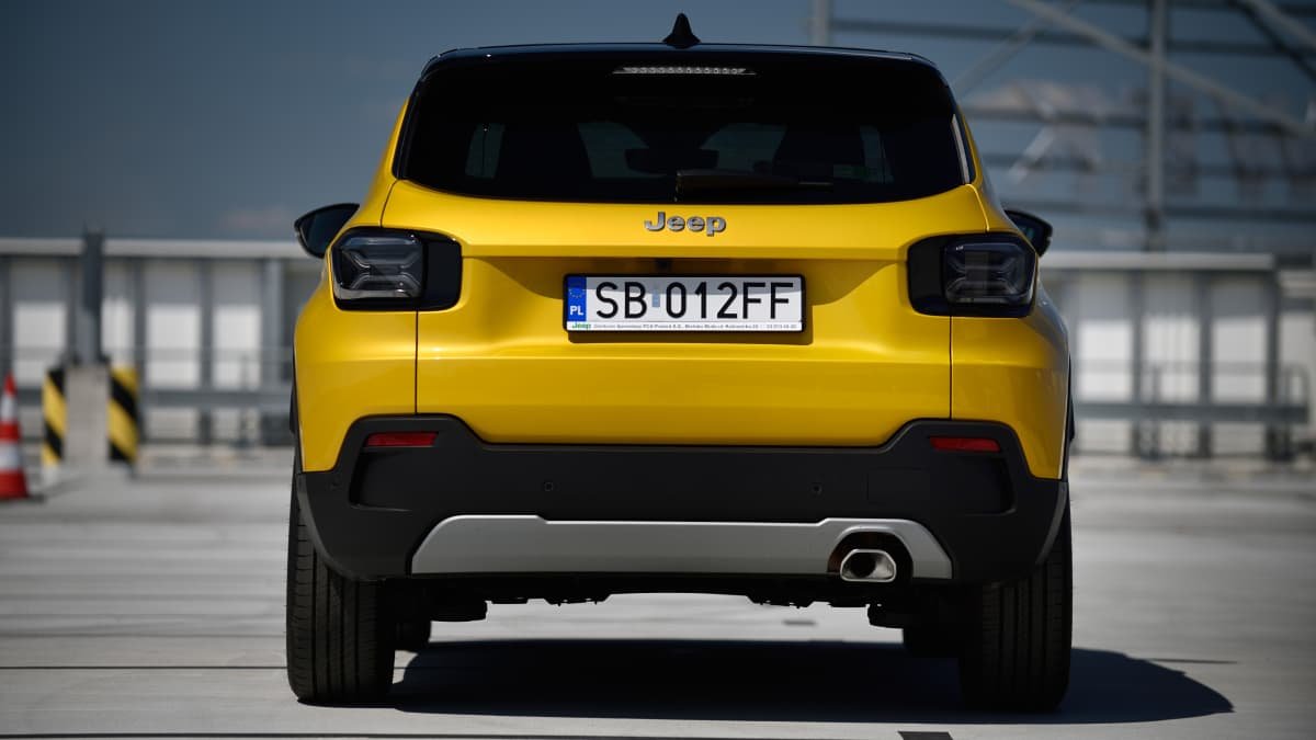 Jeep backflips on electric plans, adds petrol version of new electric car in more countries