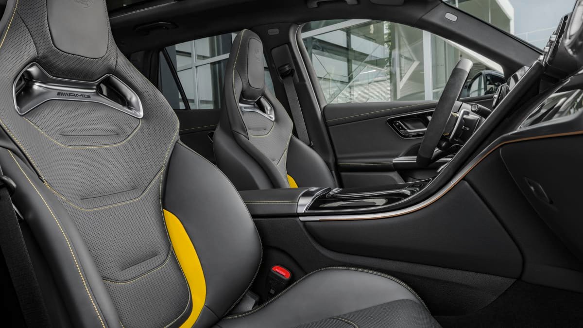 2024 Mercedes-AMG GLC63 S E Performance hybrid performance SUV unveiled