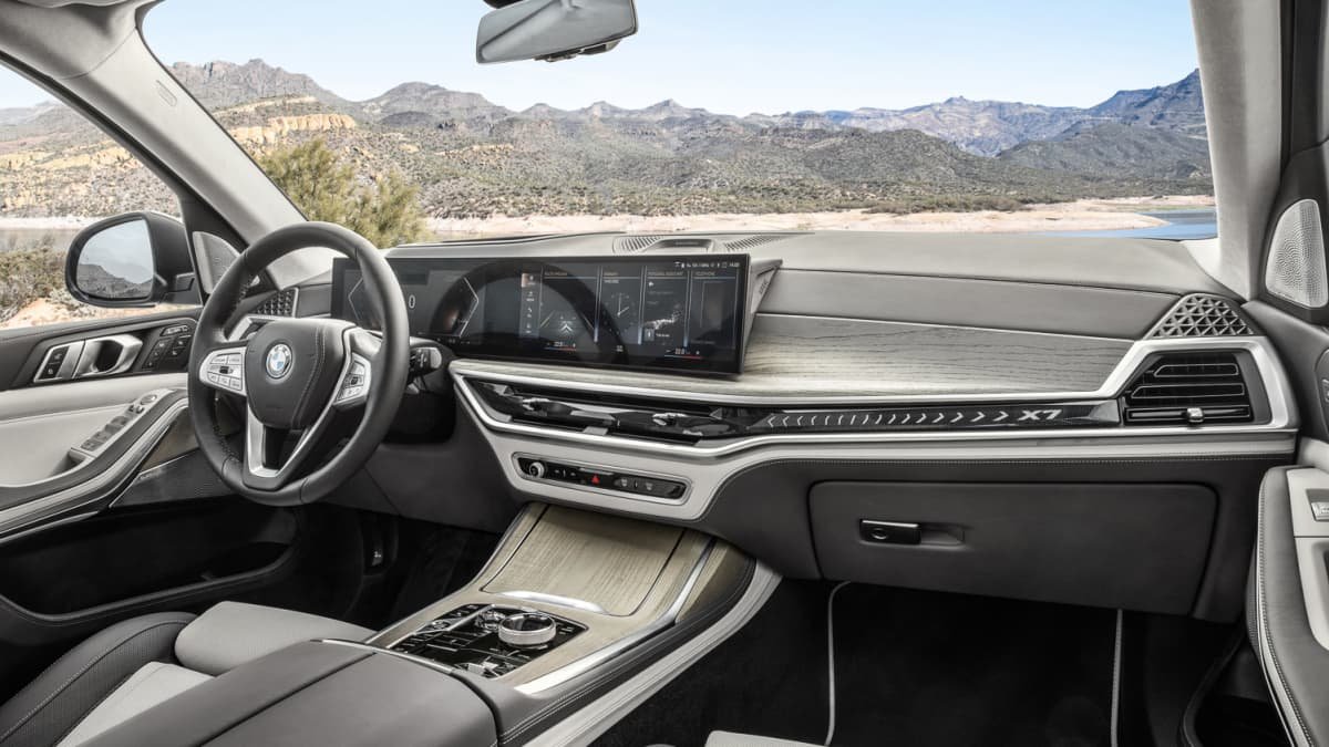 2024 BMW X7 xDrive 40i petrol added to Australian range, due later this year