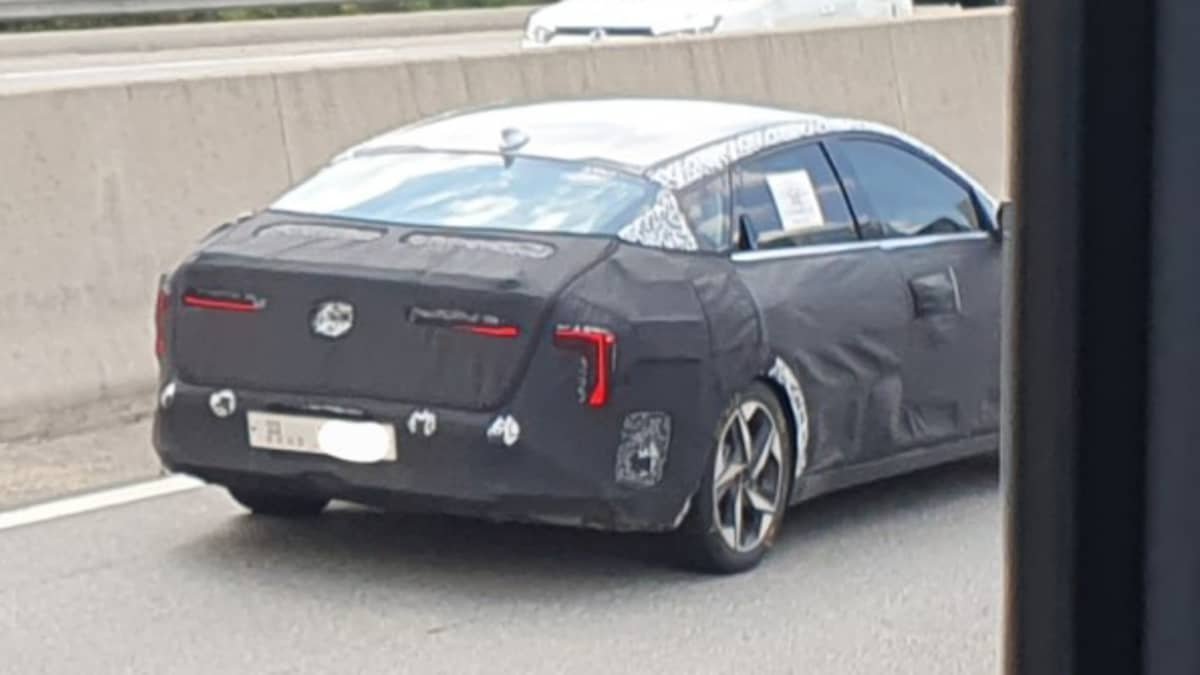 New Kia Rio teased with new name, but not coming to Australia