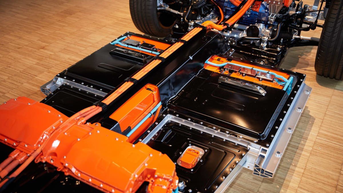 Chinese electric-car battery makers opening South Korean factories to bypass US laws