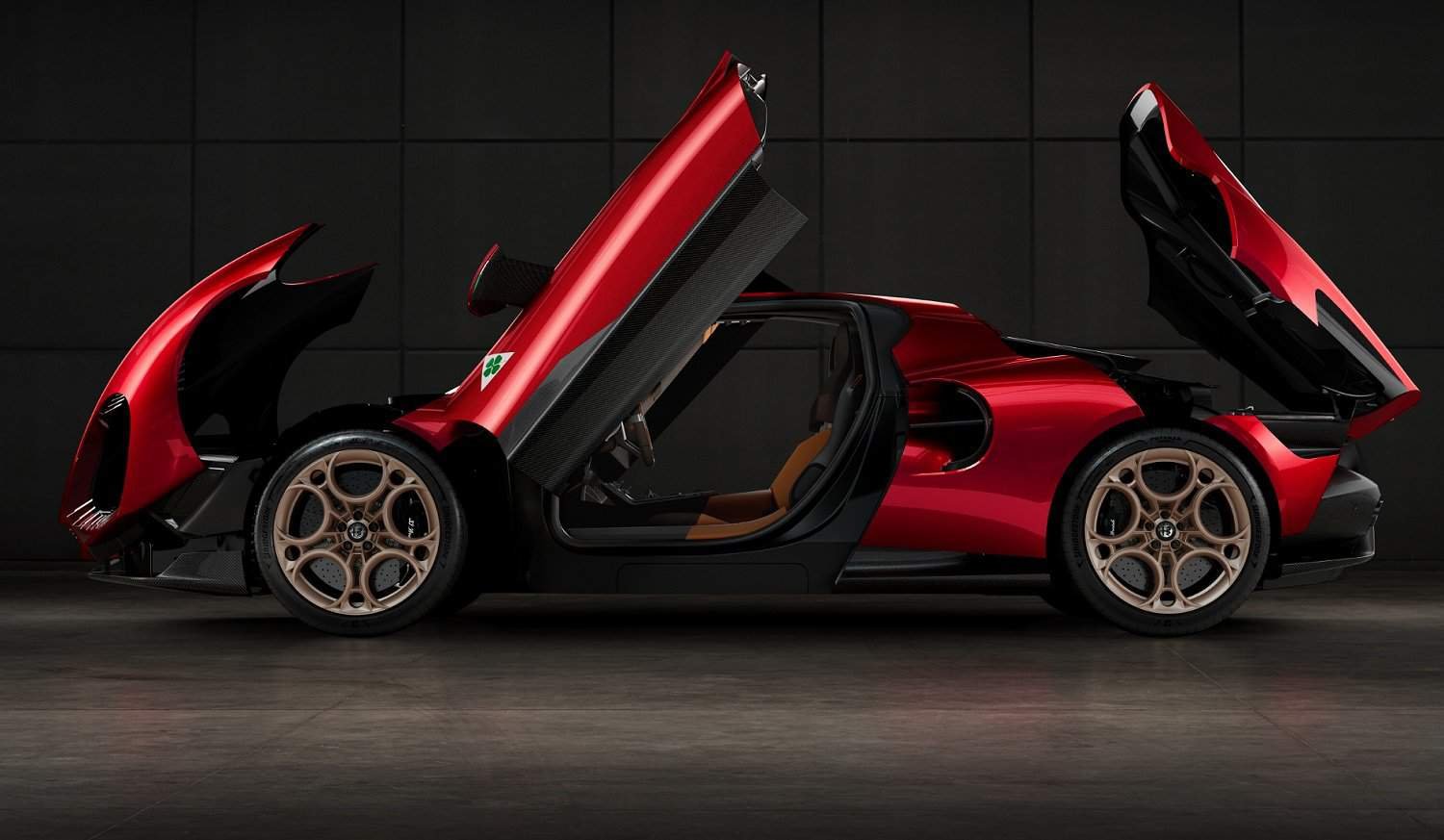 Alfa Romeo 33 Stradale returns as modern tribute to original