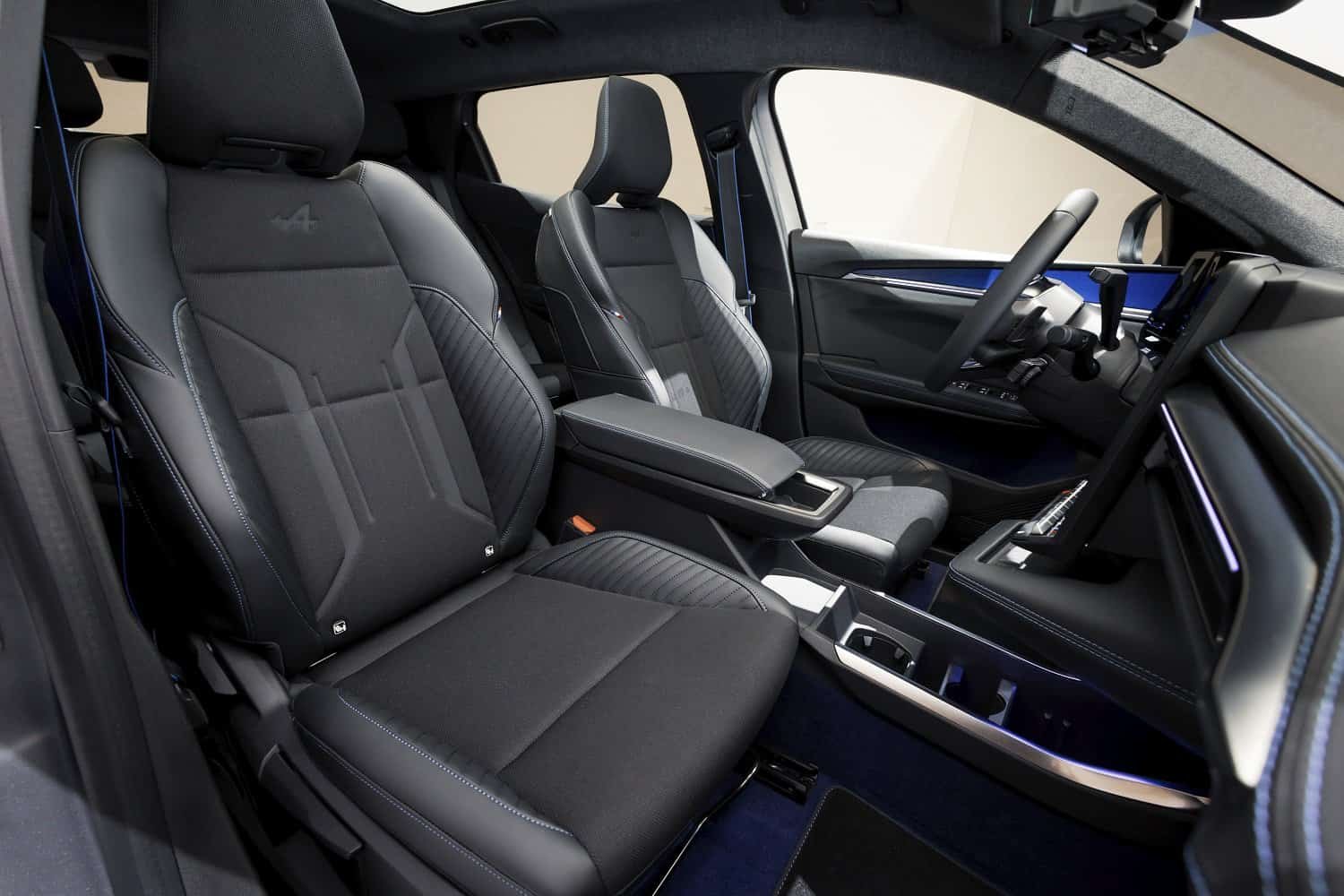 Renault brings back Scenic as an electric SUV