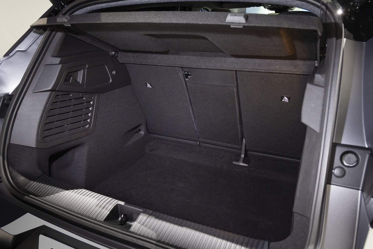 Revived Renault Scenic E-Tech revealed