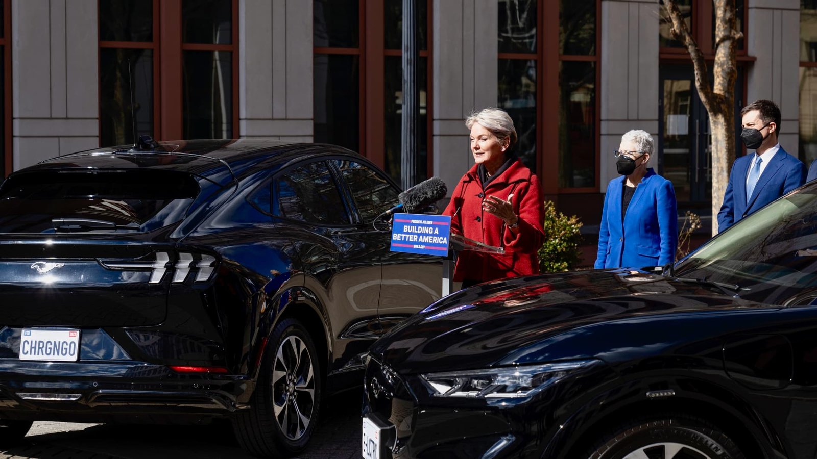 US Energy Secretary under fire for blocking electric-car charger to reserve a spot – report