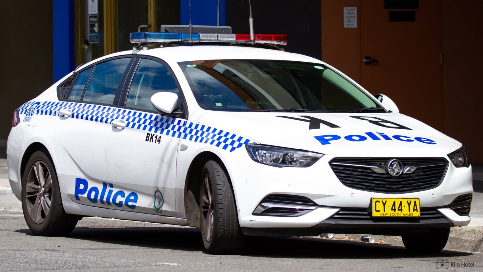 New Skoda Superb ready for police duty as Volkswagen Passat hands in its stripes