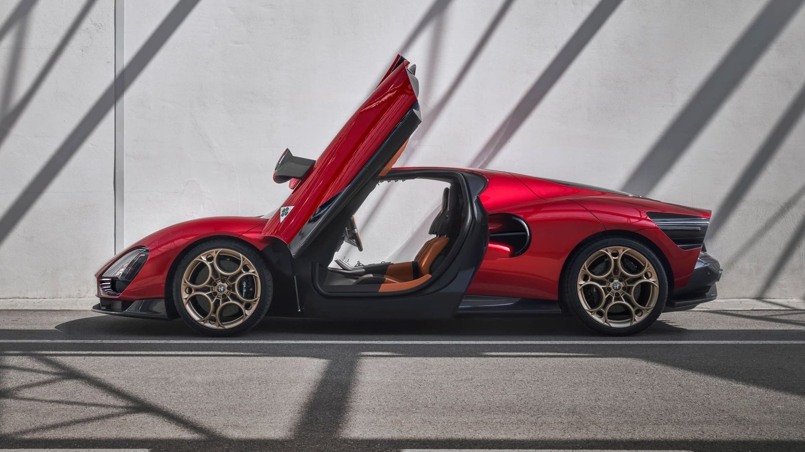 Alfa Romeo 33 Stradale supercar sold to mystery Australian buyer