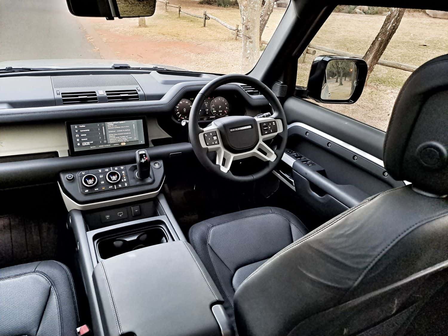 Land Rover Defender 110 P400e