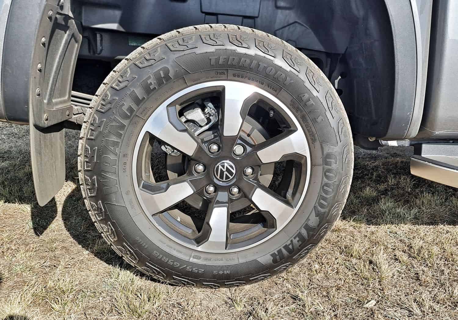 VW Amarok Life