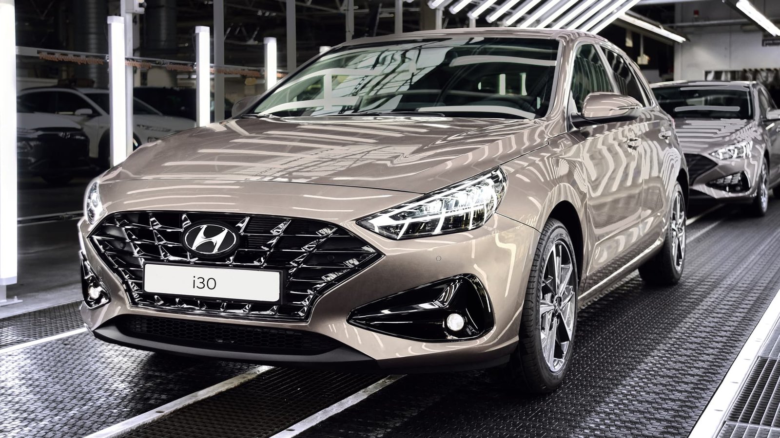 Hyundai i30 hatch to go on hiatus, pause orders until facelift, price rises late next year