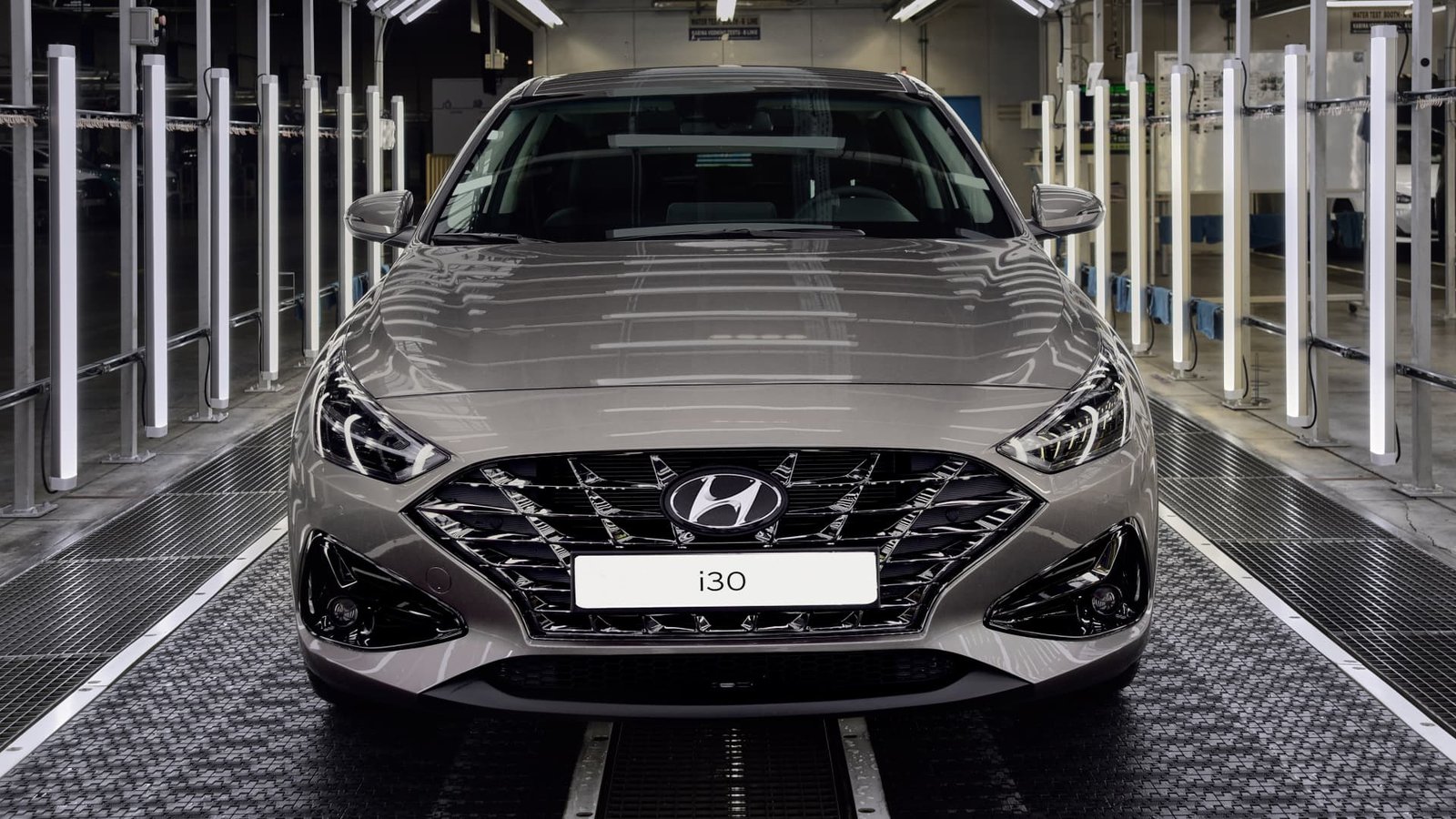 Hyundai i30 hatch to go on hiatus, pause orders until facelift, price rises late next year