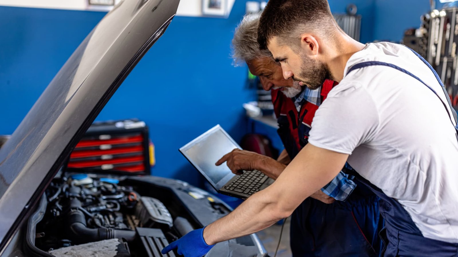 Porsche-backed start-up creates artificial intelligence tool for mechanics – report