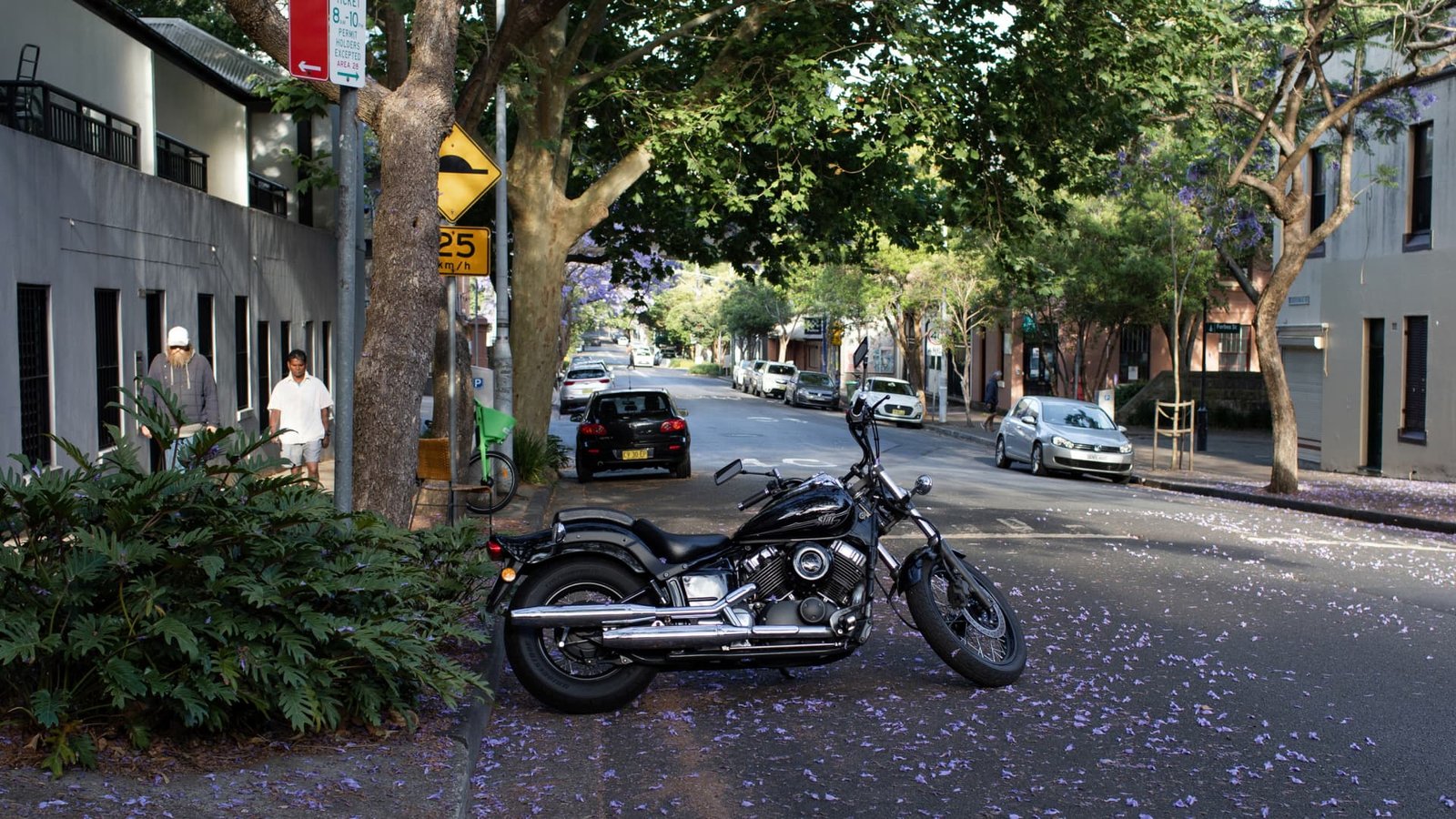 Can you park a motorcycle like this? Debate rages online
