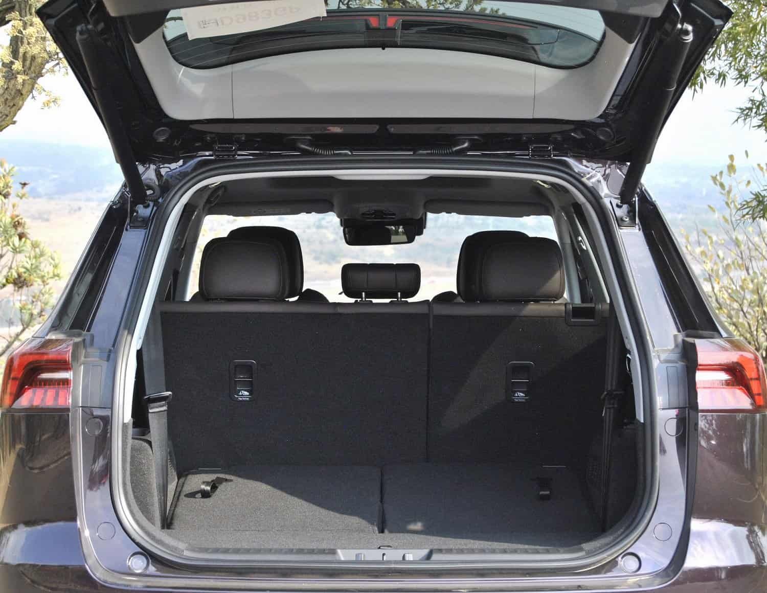 Behind the wheel of the Tiggo 8 Pro Max