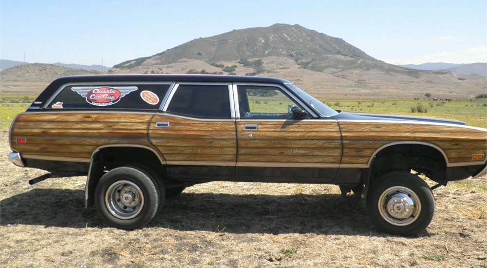 1972 Ford Country Squire custom dually wagon