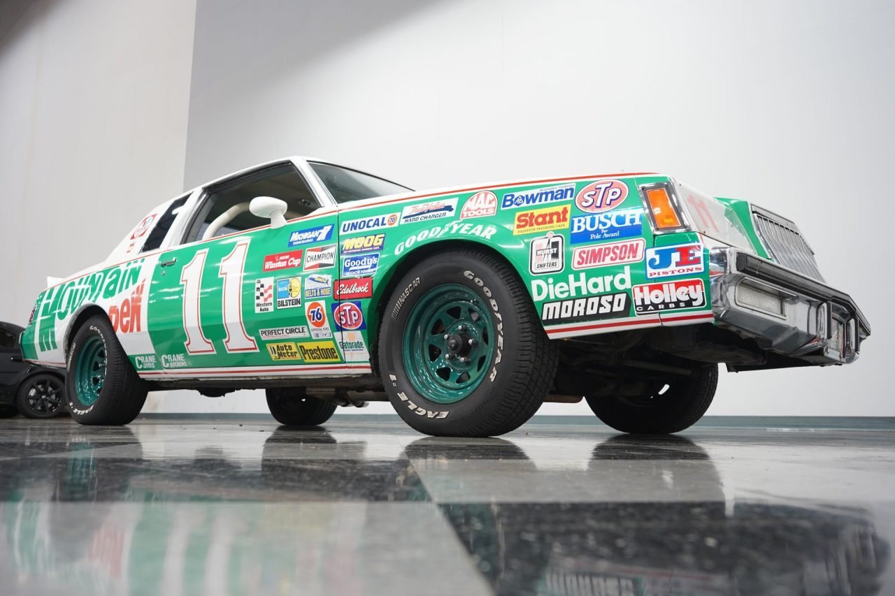 1981 Buick Regal street-legal NASCAR tribute