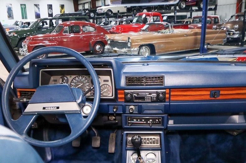 1986 Nissan Kingcab 4x4 Pickup