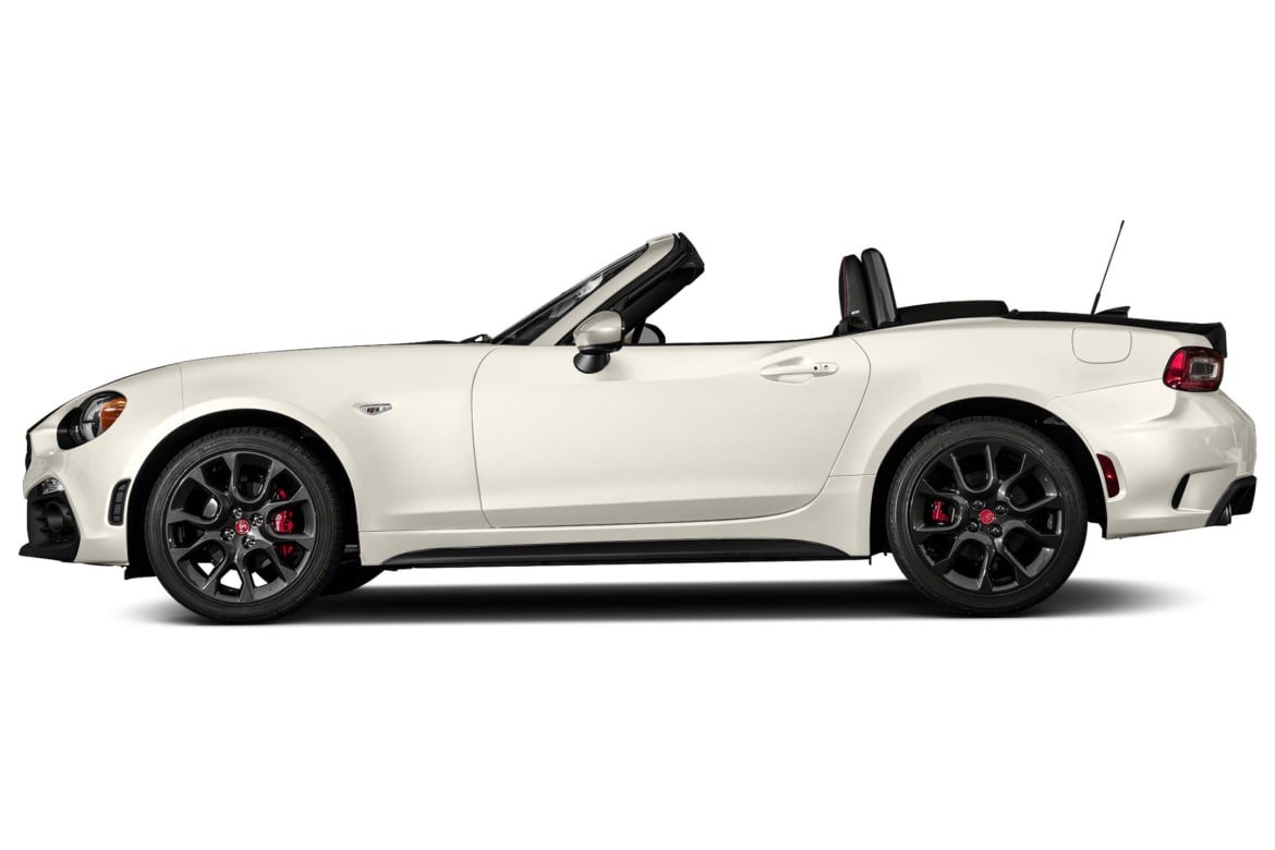 World_Series_17_Fiat_124_Spider.jpg