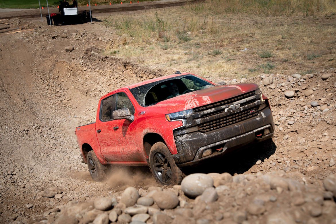 07-chevrolet-silverado-trail-boss-2019-off-road.jpg