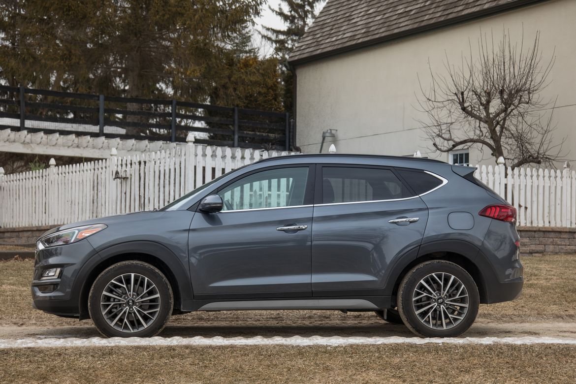 06-hyundai-tucson-2019-exterior--grey--profile.jpg