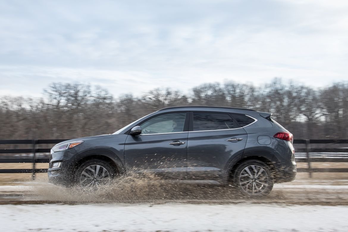 03-hyundai-tucson-2019-dynamic--exterior--grey--profile.jpg