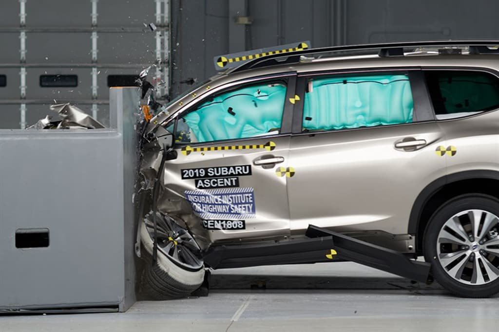 19_Subaru_Ascent Crash Test_IIHS.jpg