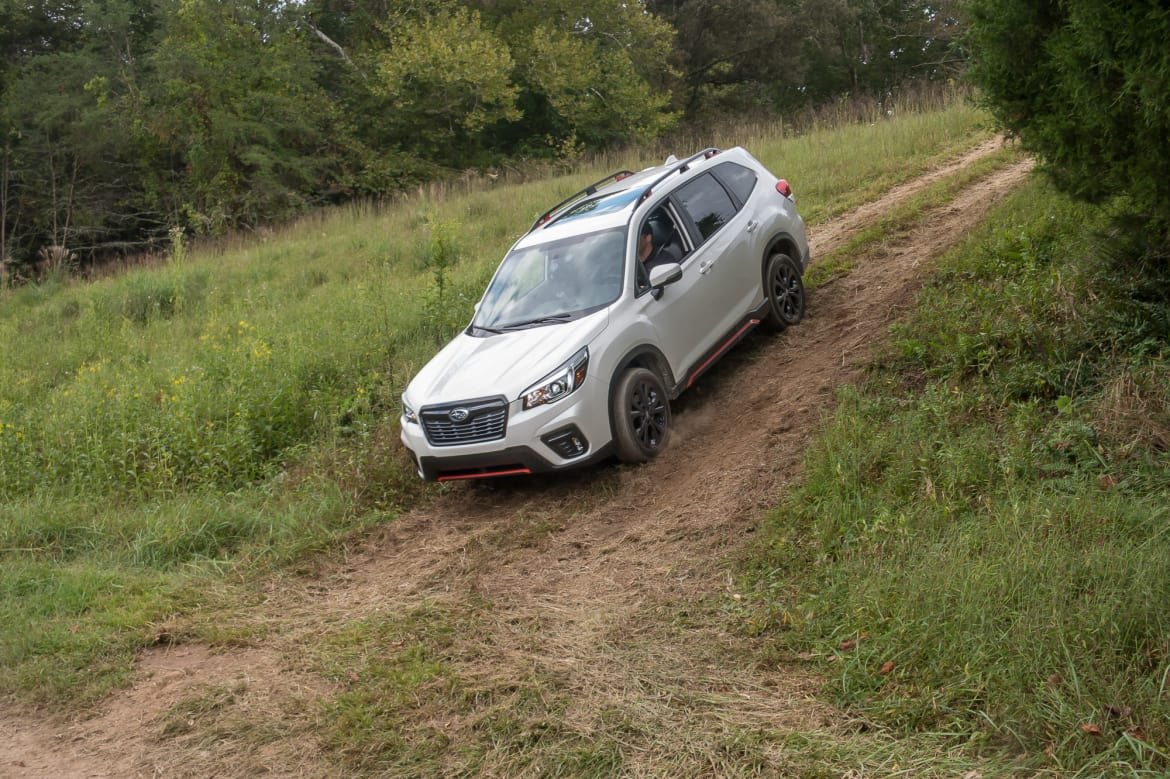 06-subaru-forester-sport-2019-angle--exterior--front--off-road--
