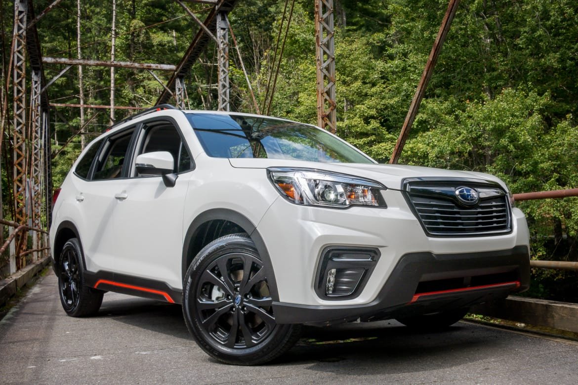 14-subaru-forester-sport-2019-angle--exterior--front--white.jpg