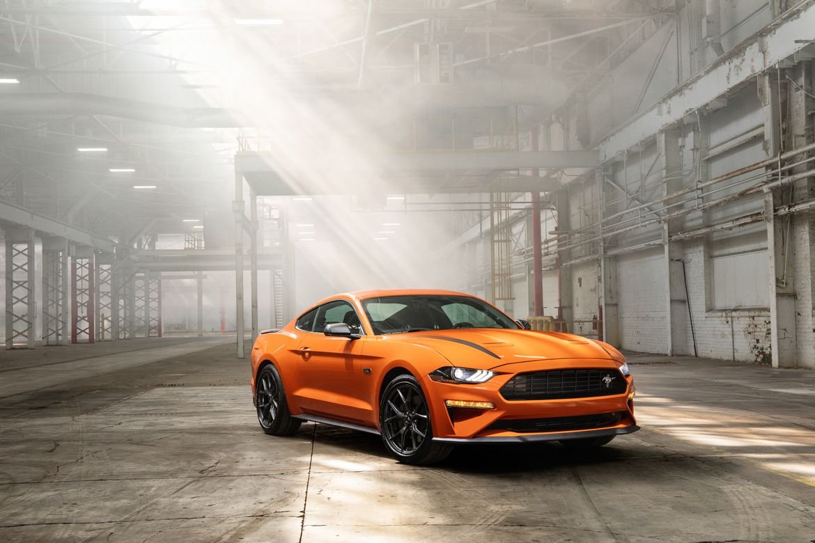 01-ford-mustang-ecoboost-high-performance-package-2020-angle--ex