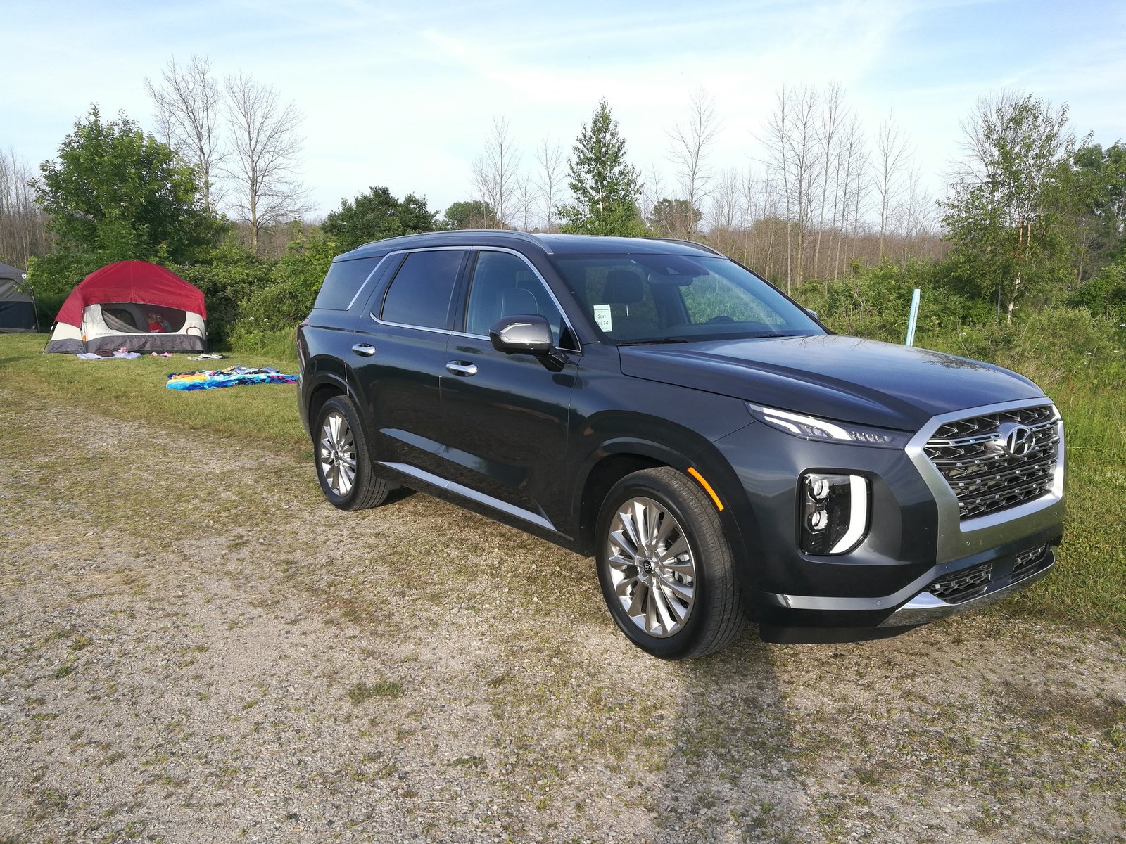 hyundai-palisade-2020-01-angle--black--exterior--front-jg.jpg