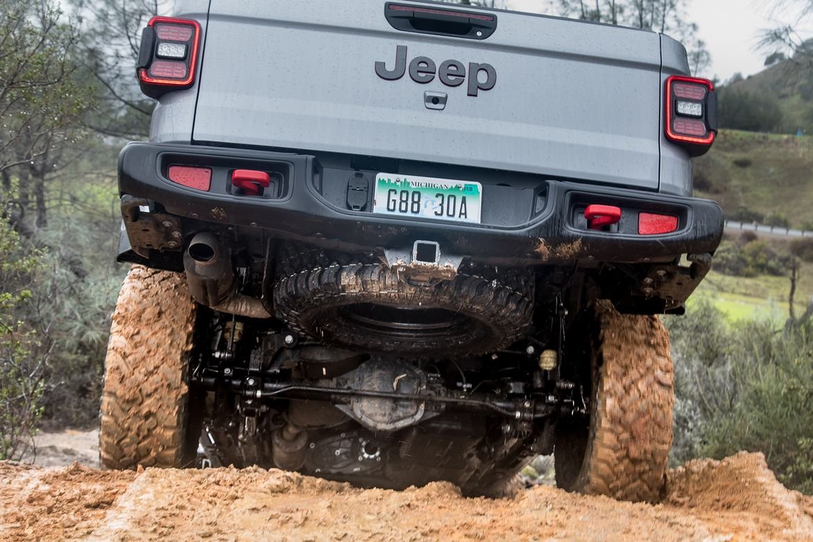 12020 Jeep Gladiator Rubicon_cl.jpg